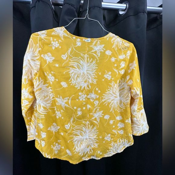 36 OBEY Yellow Flower Blouse lightweight women’s size small vacation summer - Picture 7 of 7